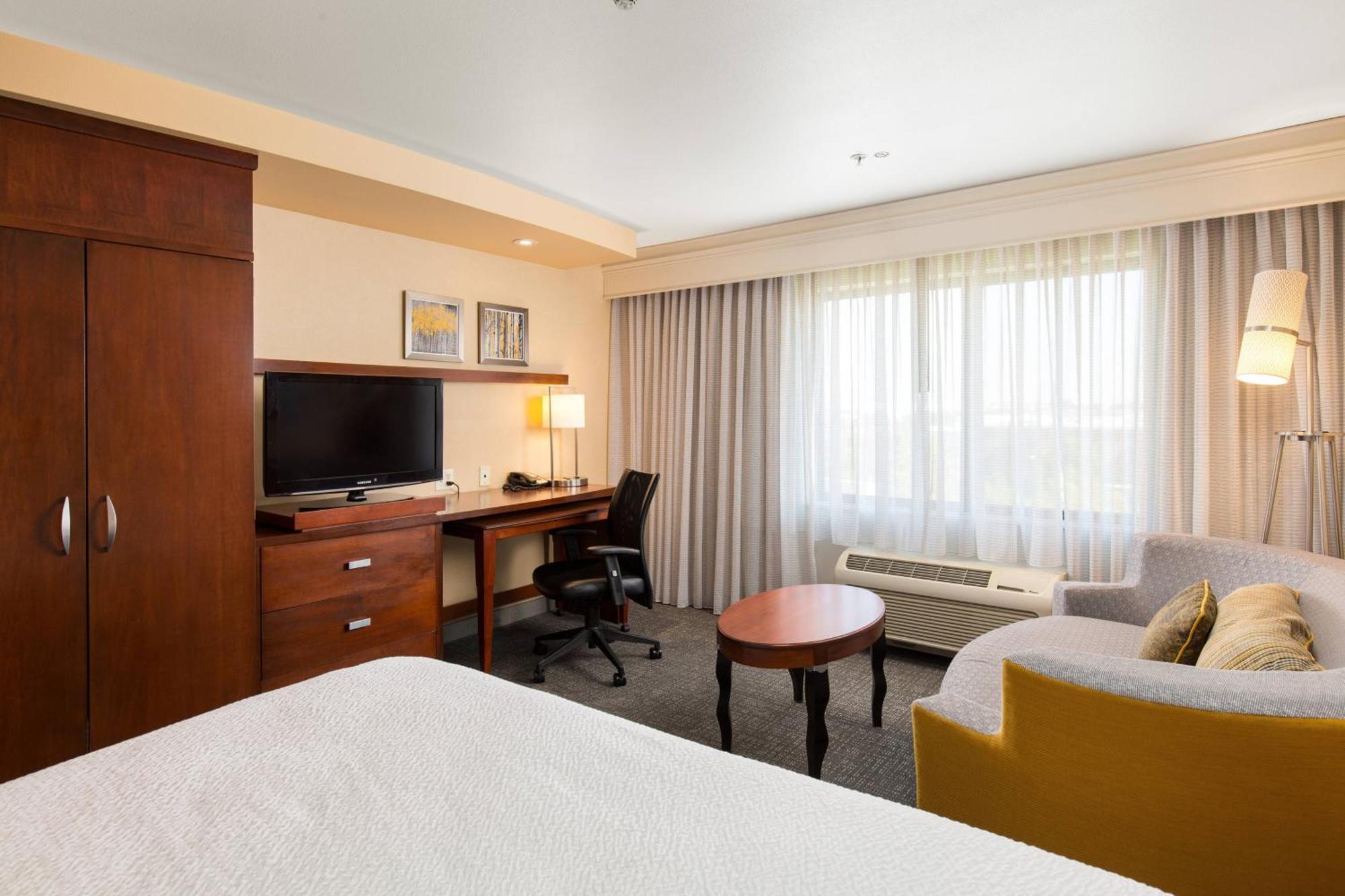 Courtyard By Marriott Ontario Rancho Cucamonga Hotel Kültér fotó